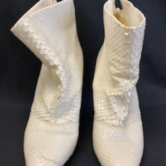 Arlene La Marca ankle white snake boots size 7 - Picture 2 of 3